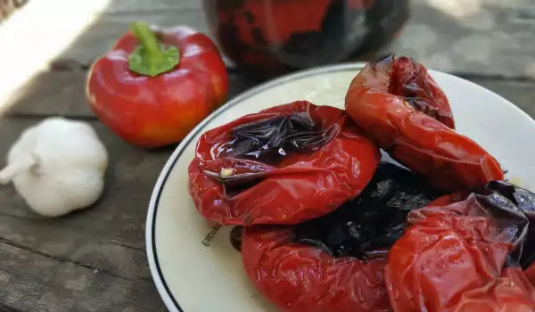 Roasted Bell Peppers with Carrots and Garlic