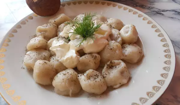 Pelmeni with Minced Meat and Porcini Mushrooms