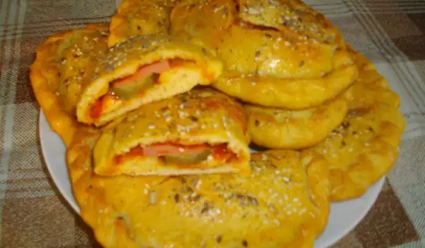 Calzone Pizza with Corn Flour