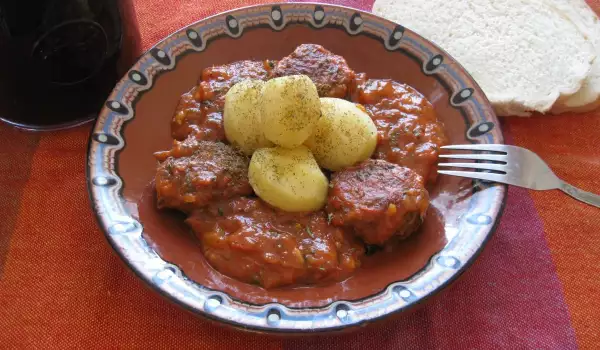 Spicy Meatballs in Tomato Sauce