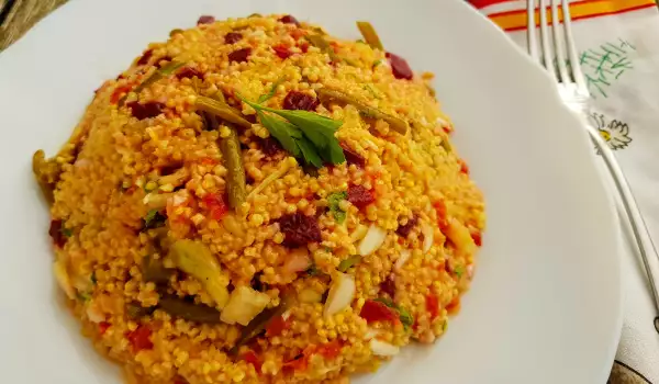 Vegan Millet Pilaf with Green Beans and Beetroot