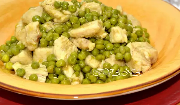 Chicken with Peas and Turmeric