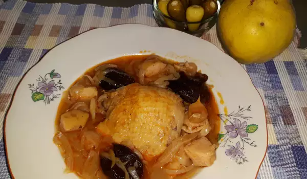 Onion Stew with Chicken and Quince