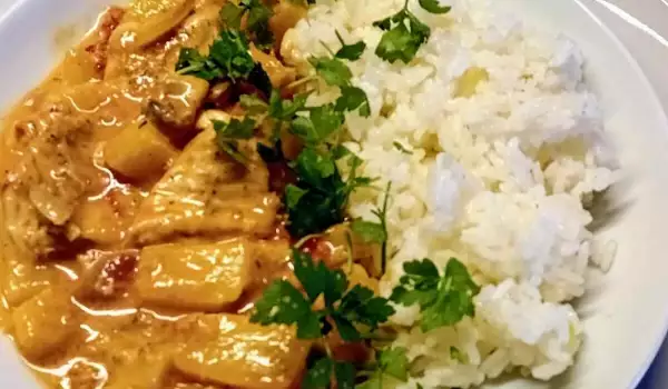 Chicken with Curry and Pineapple