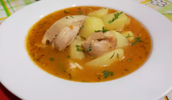Delicious Chicken Stew with Potatoes