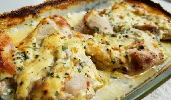 Chicken Steaks with Processed Cheese and Cream