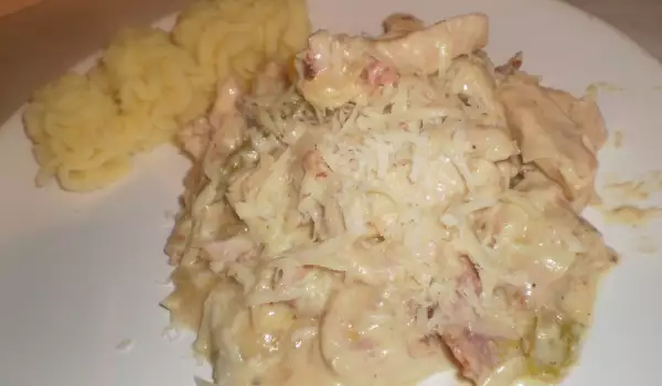 Chicken Julienne with Processed Cheese, Cream and Cheese