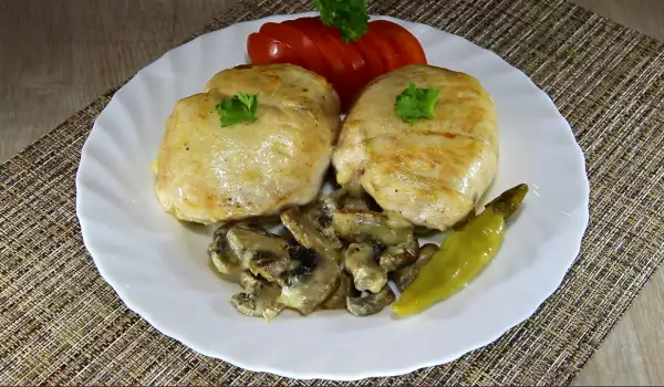 Stuffed Chicken with Mushrooms and Cheese