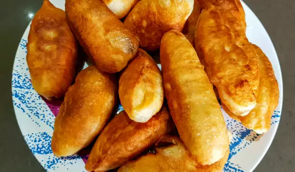 Classic Piroshki with Minced Meat and Eggs