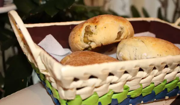 Oregano and Оlive Bread Buns