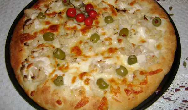 Pizza with Cauliflower and Olives