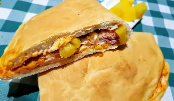 Calzone with Ham and Pineapple