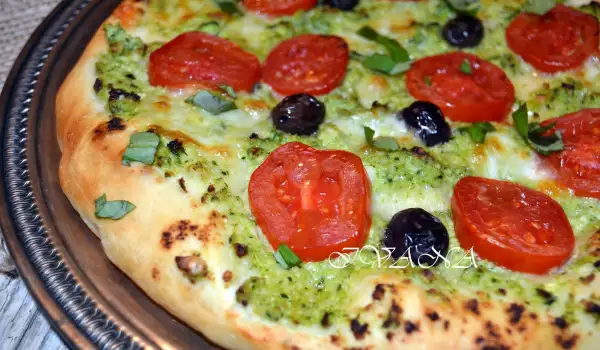 Zucchini Pesto Pizza