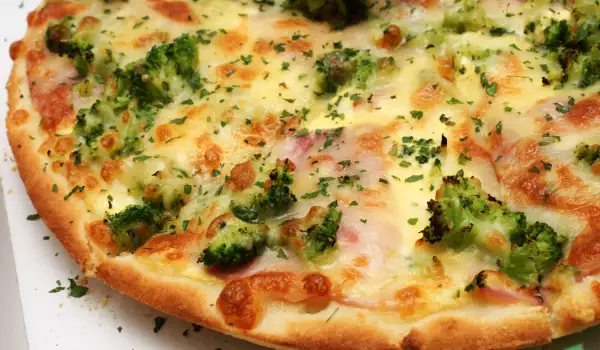 Pizza with Broccoli and Ham