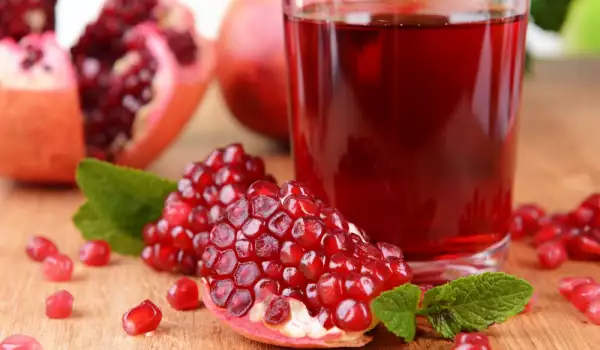 How to Make Pomegranate Juice?