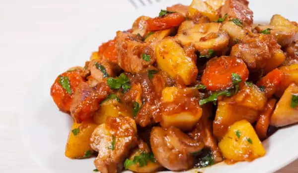 Pork with Potatoes, Mushrooms and Carrots