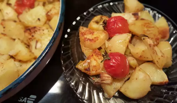 Vegan Aromatic Oven-Baked Potatoes