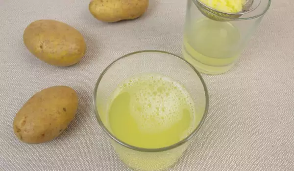 Potato juice in a cup