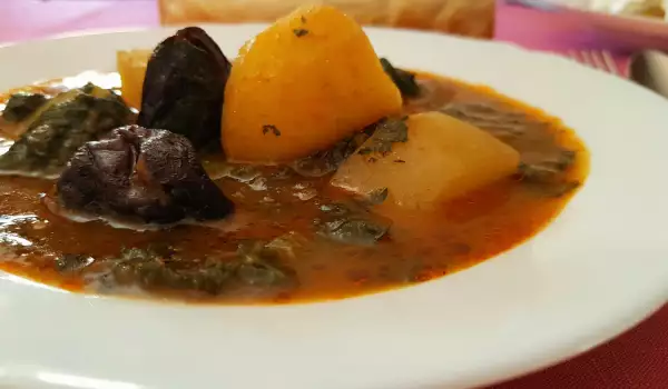 Vegan Stew with Nettles, Potatoes and Prunes