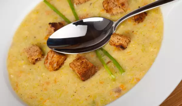 Cream Soup with Croutons