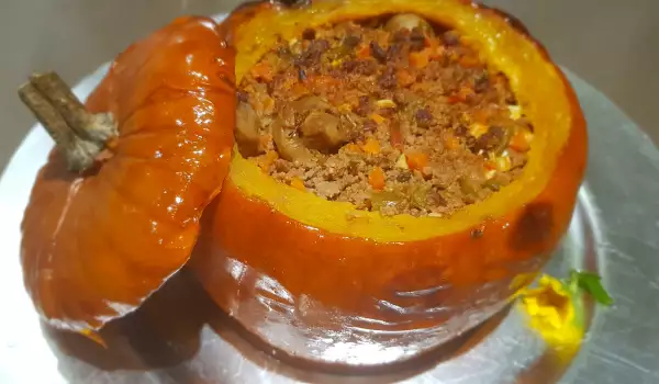 Stuffed Pumpkin with Mushrooms and Ground Beef