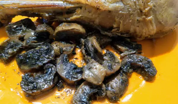 Turkey Legs with Oregano, Sage and Mushrooms