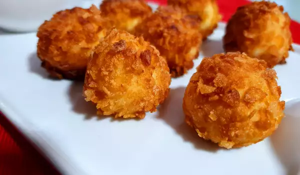 Breaded Cheese Bites with Cornflakes