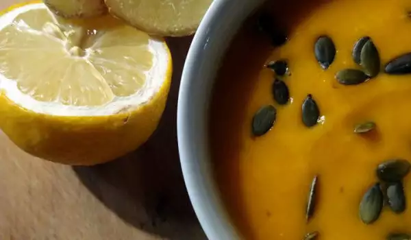 Healthy Pumpkin and Ginger Cream Soup