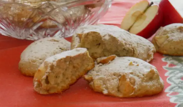Apple and Cinnamon Cookies