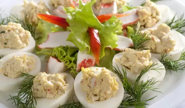 Stuffed Eggs with Chicken