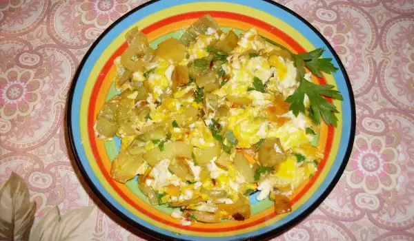 Scrambled Eggs with Zucchini and Peppers