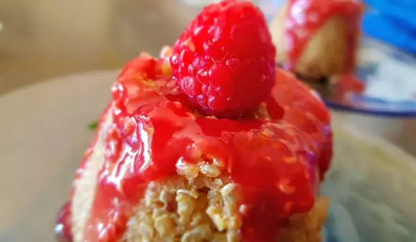 Quinoa Pudding with Raspberry Coulis