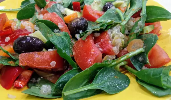 Quinoa, Spinach and Avocado Salad