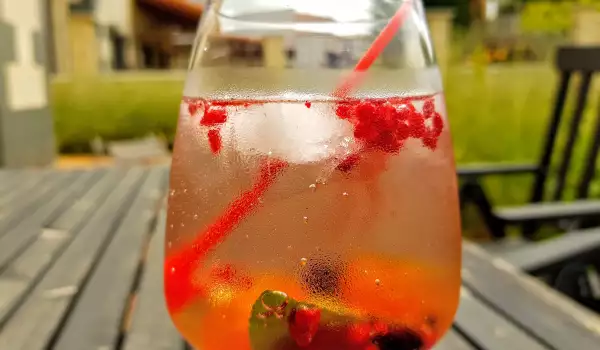 Fruit Cocktail with White Wine