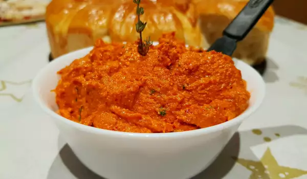 Dried Red Pepper and Onion Spread