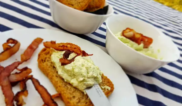 White Cheese, Cottage Cheese and Bacon Spread