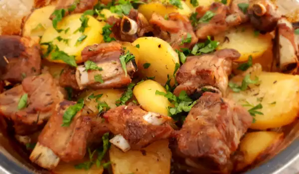 Baked Ribs with Potatoes