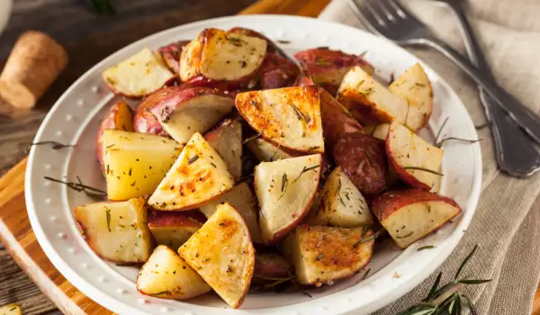 Steamed Red Potatoes with Dill