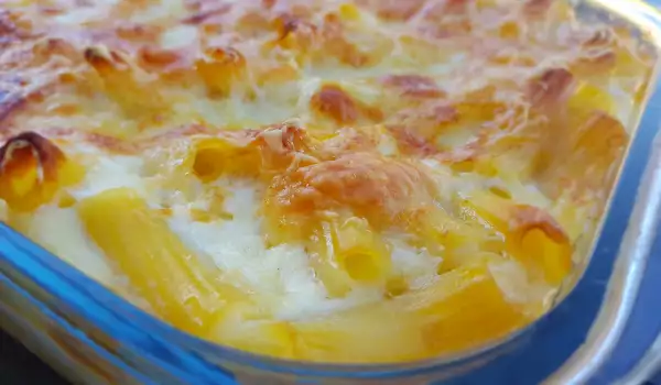 Sweet Oven-Baked Rigatoni with Four Cheeses