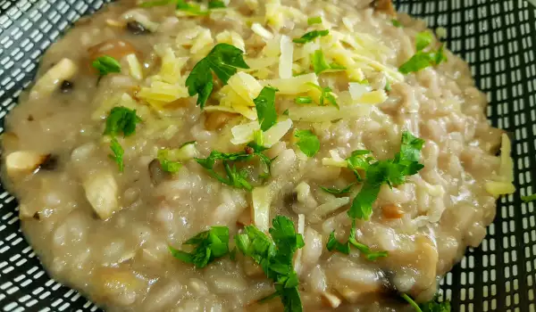 Light Risotto with Two Types of Mushrooms