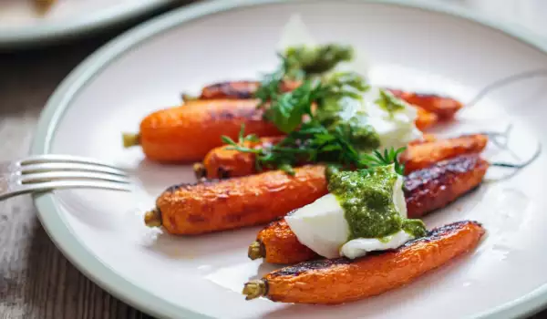 Eat carrots with fat for immunity