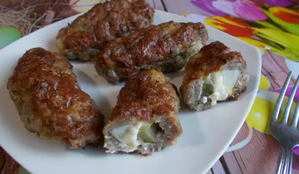 Small Rolls with Minced Meat and Stuffing