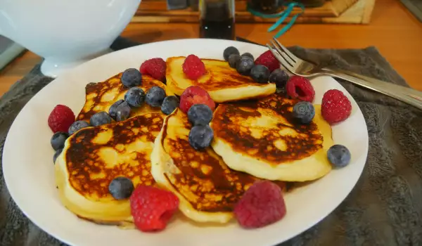 Russian Pancakes with Berries