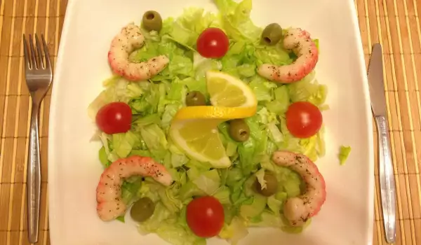 Dietary Salad with Celery and Shrimp