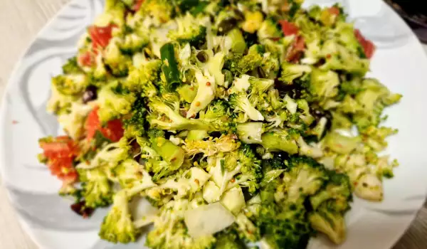 Grapefruit and Raw Broccoli Salad