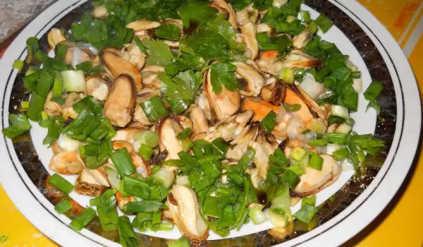 Mussel Salad with Lemon and Parsley