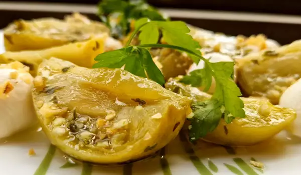 Green Tomato Salad with Mozzarella