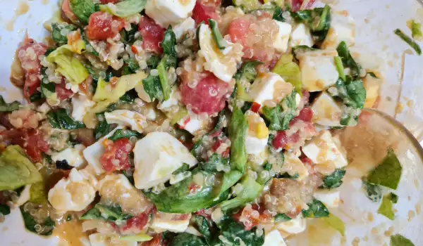 Quinoa and Spinach Salad