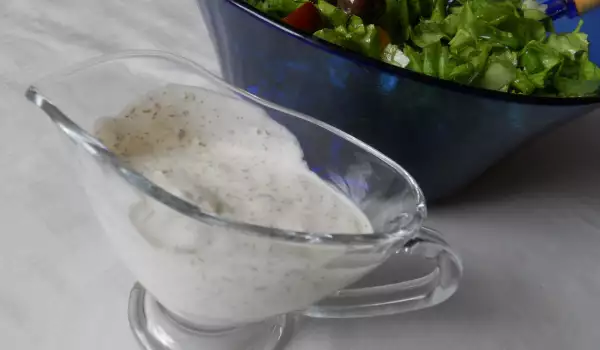 Salad Dressing with Yogurt and Mayonnaise