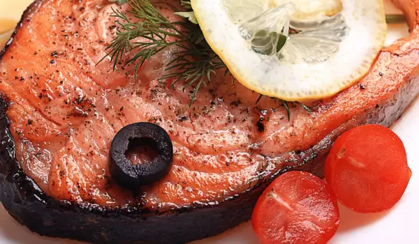 Salmon with Marinated Tomatoes